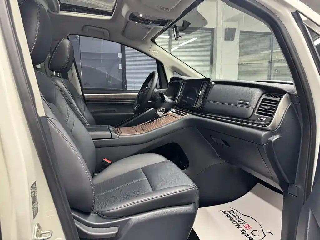 GAC Motor Trumpchi M8 2022 — фото 11