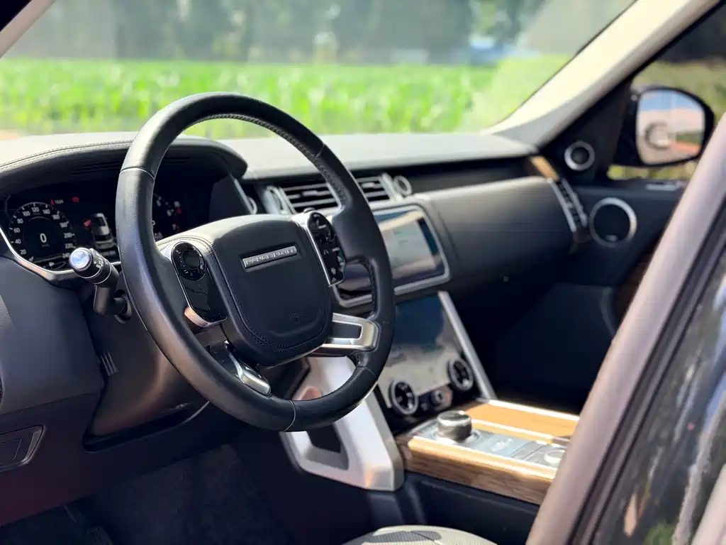 Land Rover Range Rover 2019 — фото 8