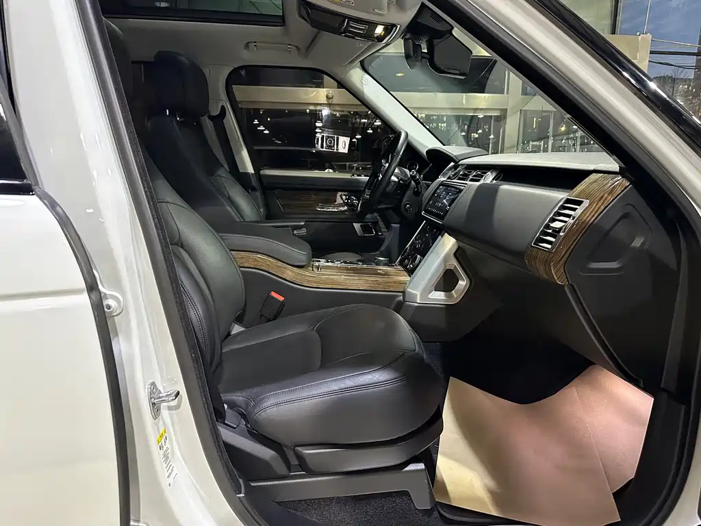Land Rover Range Rover 2019 — фото 13