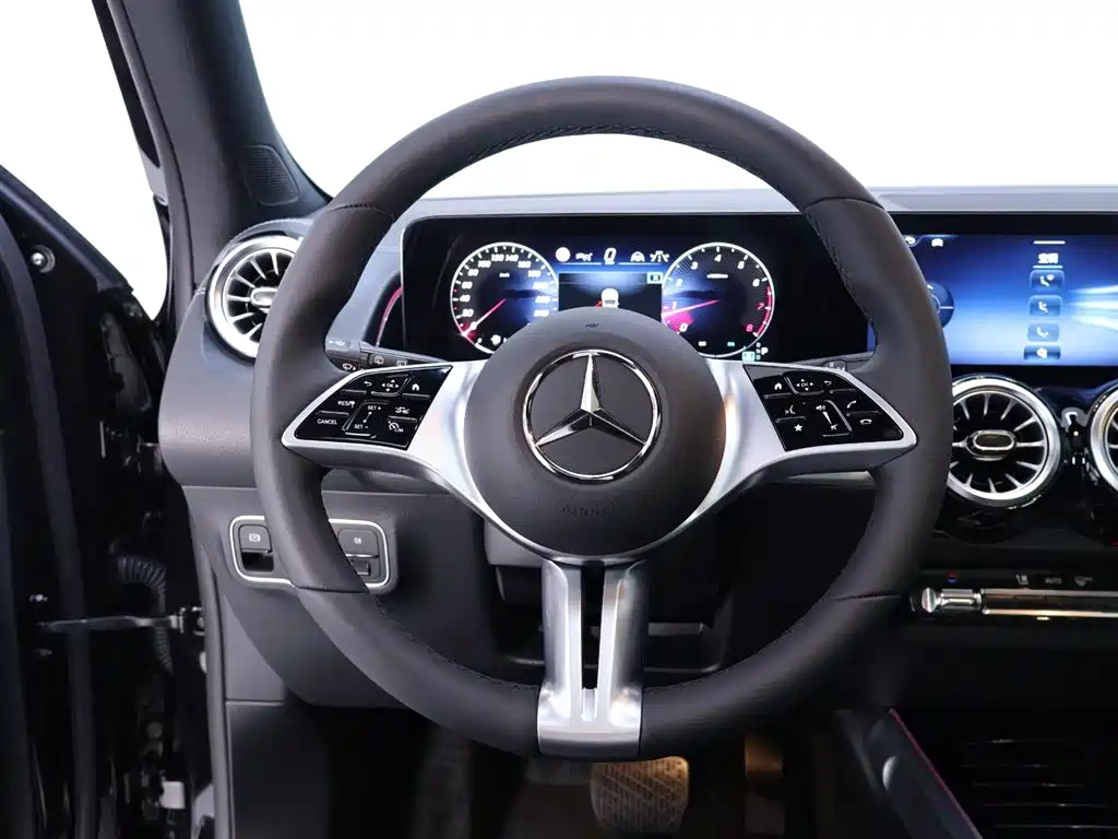 Mercedes-Benz GLB 2025 — фото 16