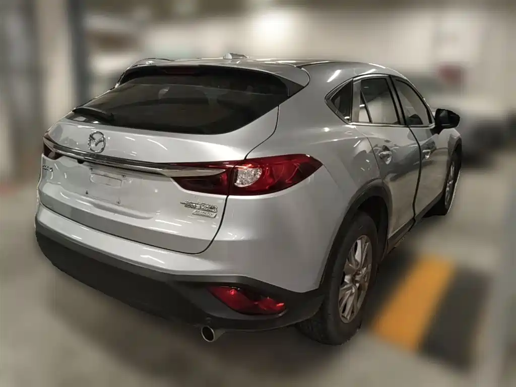Mazda CX-4 2017 — фото 12