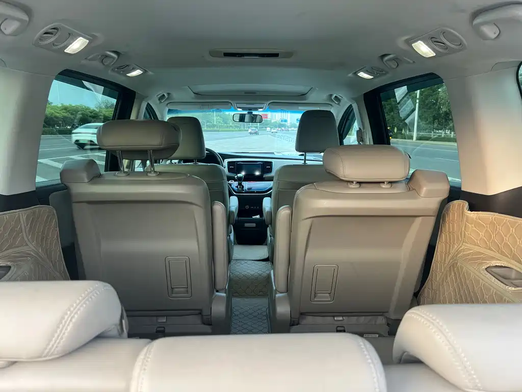 Honda Odyssey 2016 — фото 11