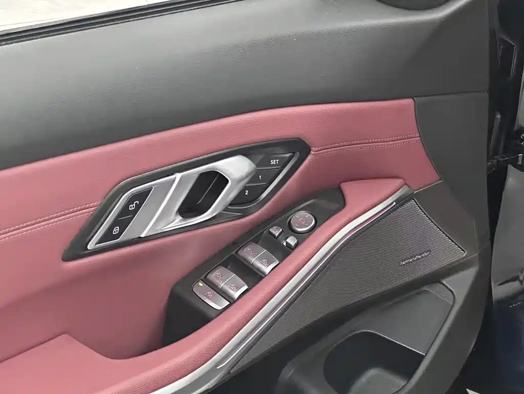 BMW 3 Series 2023 — фото 10