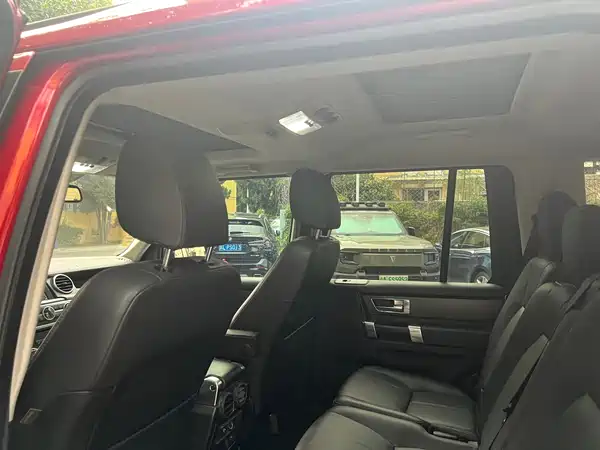 Land Rover Discovery 2014
