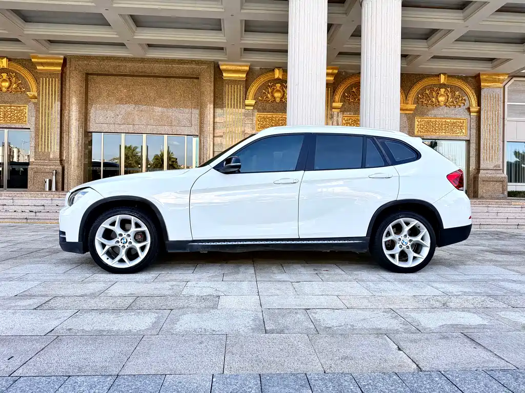 BMW X1 2014 — фото 10