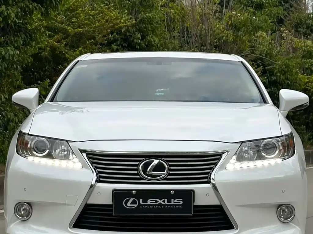 Lexus ES 2014 — фото 2