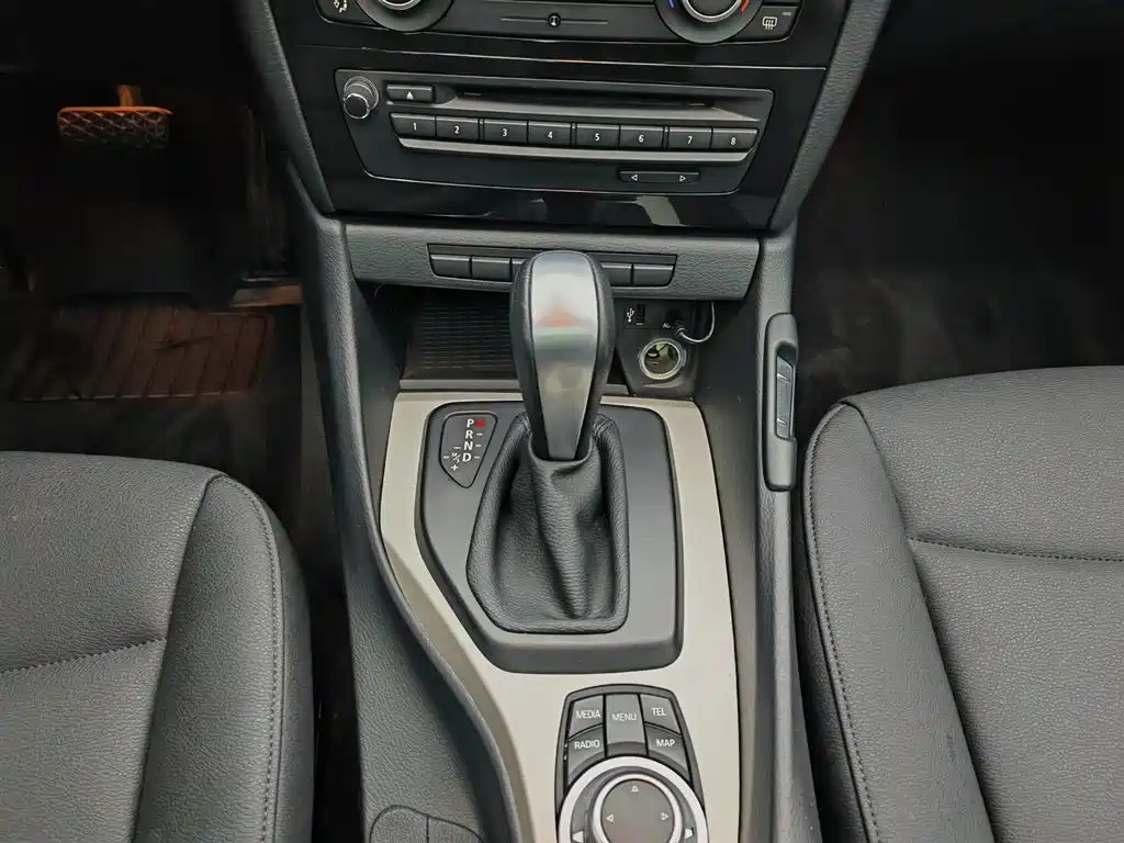 BMW X1 2014 — фото 13