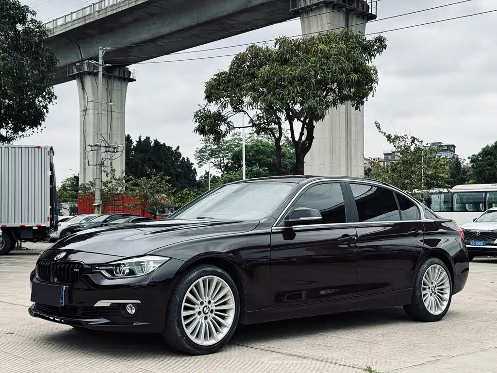 BMW 3 Series 2017 — фото 1