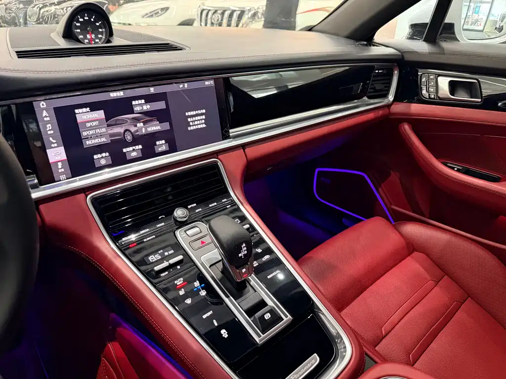Porsche Panamera 2019 — фото 10