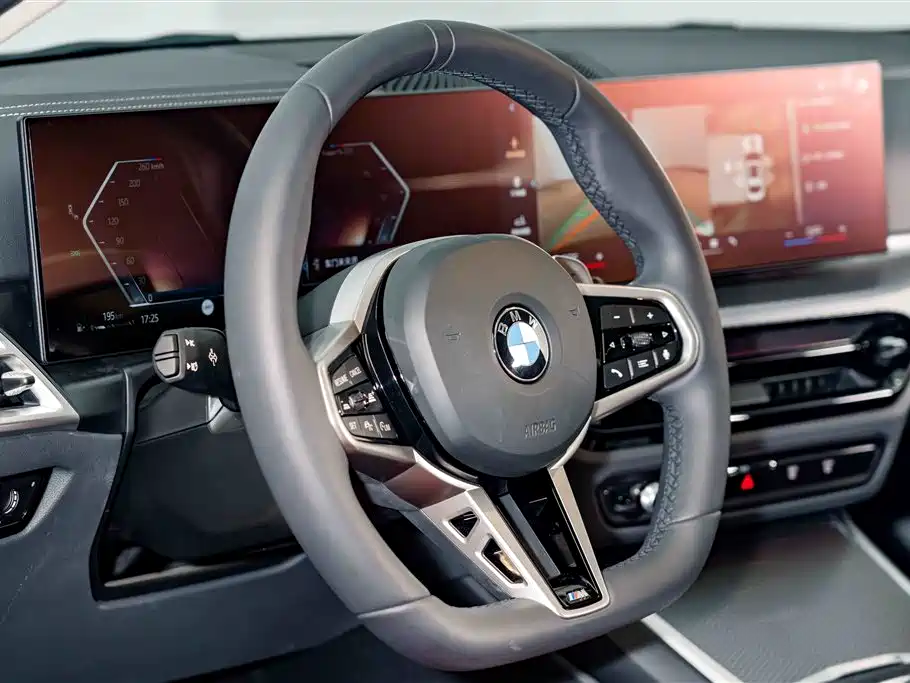 BMW 3 Series 2025 — фото 10