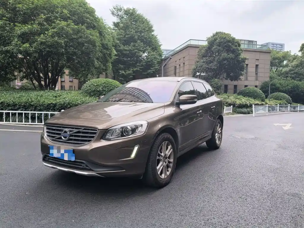 Volvo XC60 2016 — фото 1