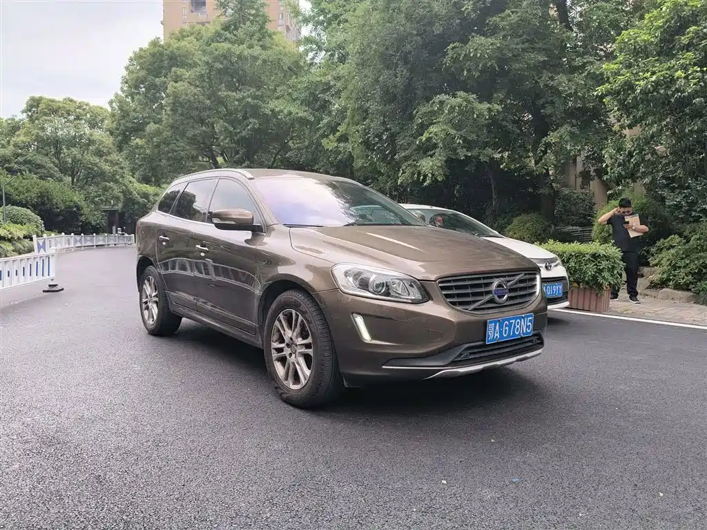 Volvo XC60 2016 — фото 5