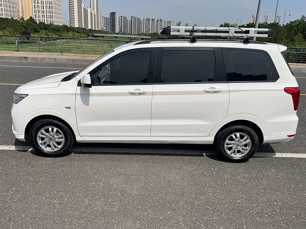 Wuling Hongguang 2022 — фото 10