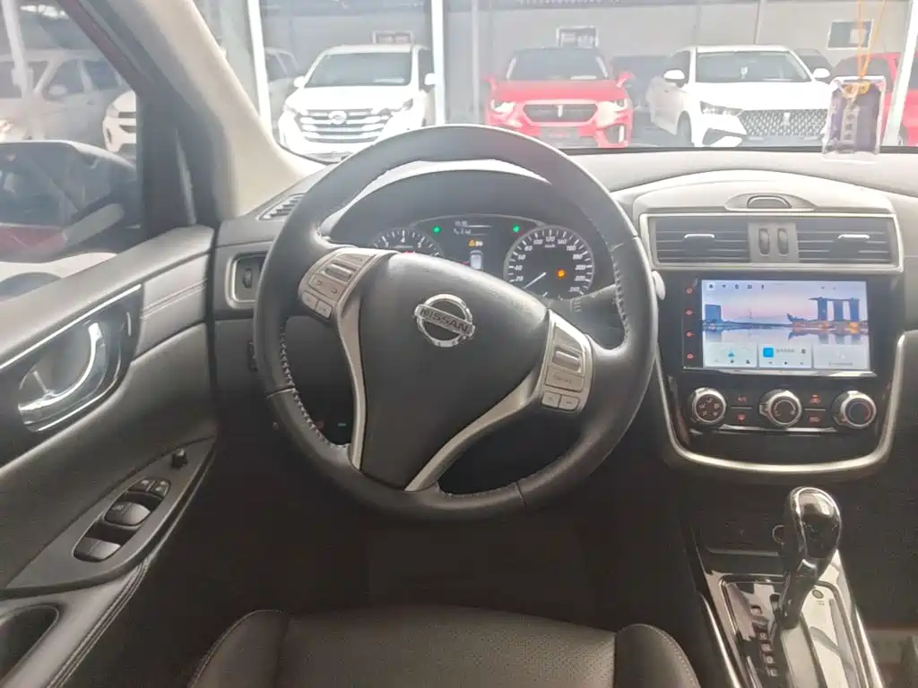 Nissan Tiida 2021 — фото 11