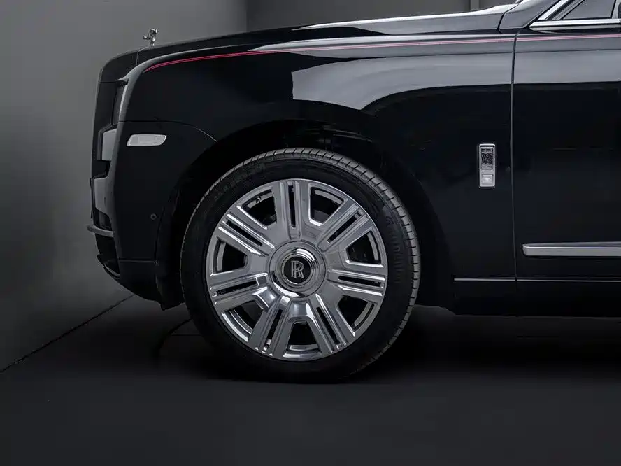 Rolls-Royce Cullinan 2023 — фото 5