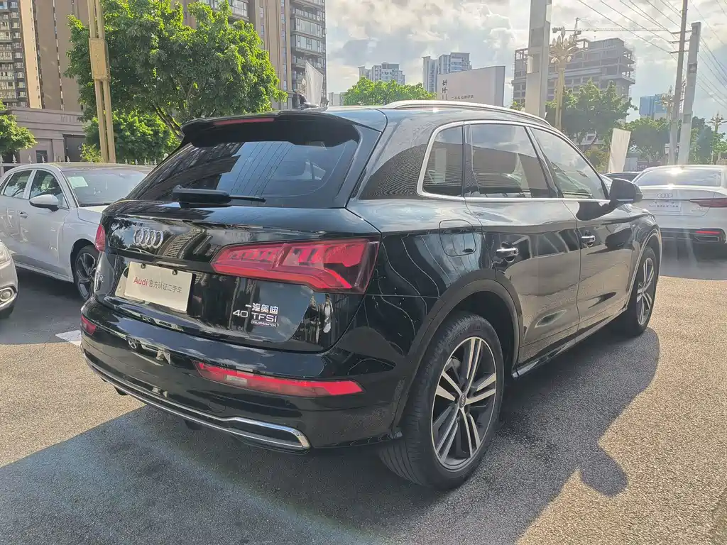 Audi Q5L 2020 — фото 3