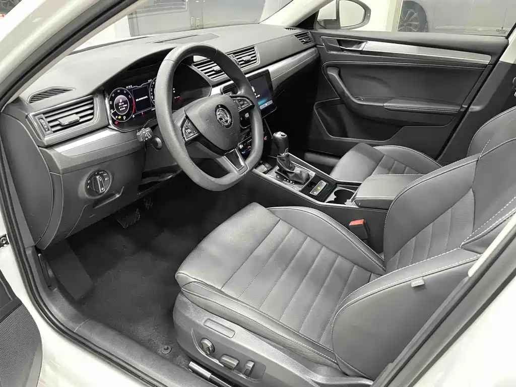 Skoda Superb 2022