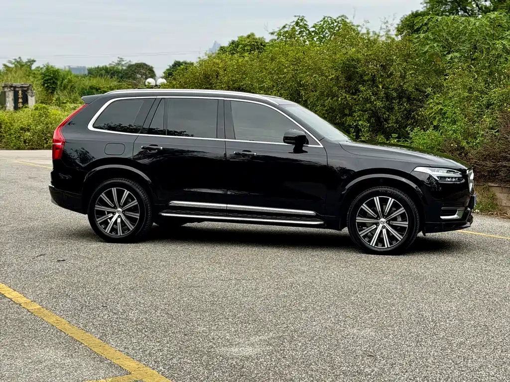 Volvo XC90 2022 — фото 7