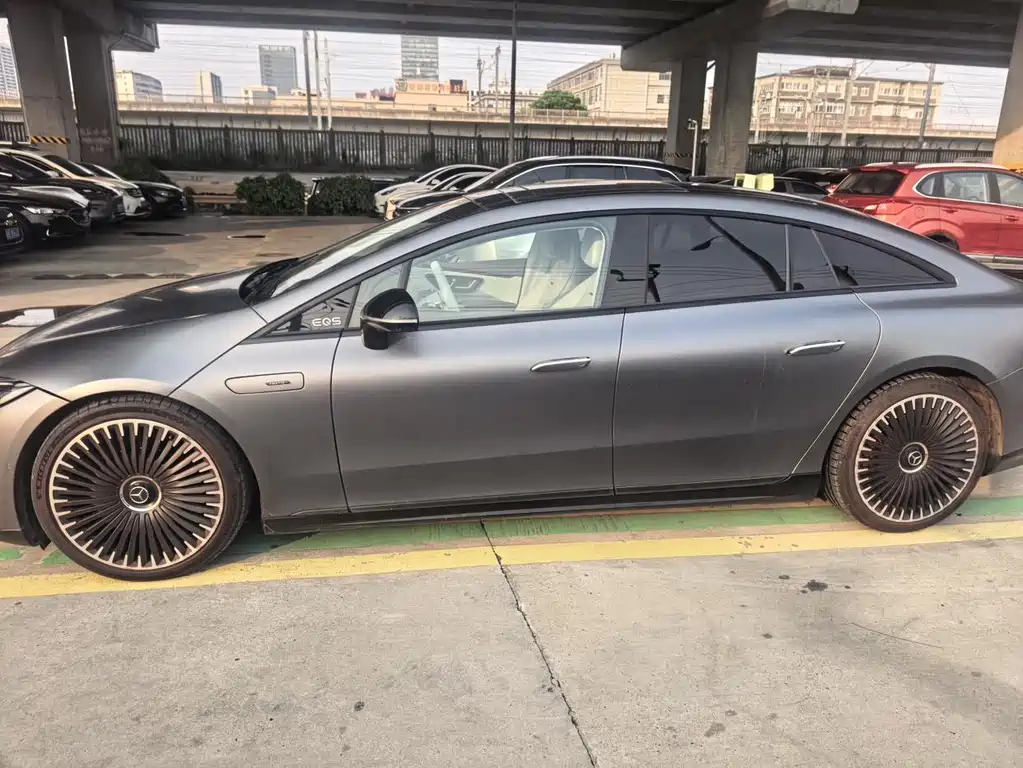 Mercedes-Benz EQS AMG 2024