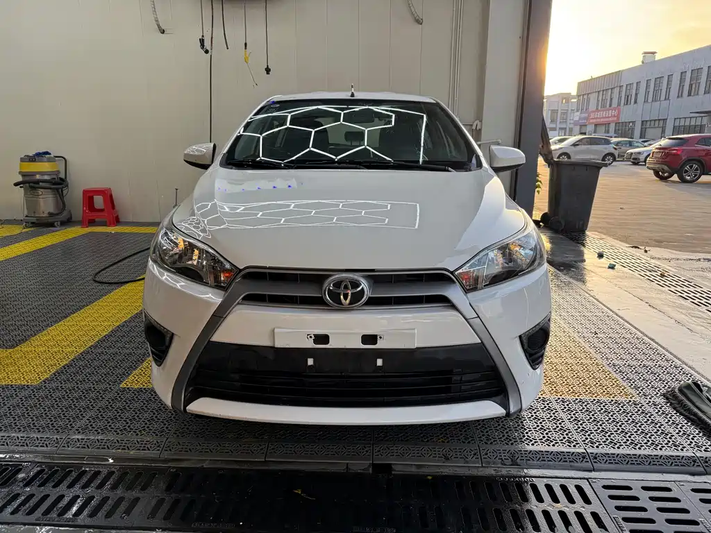 Toyota Yaris L 2016 — фото 2