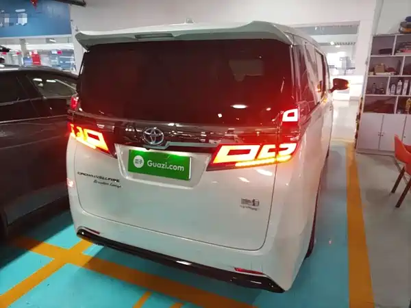 Toyota Vellfire 2021