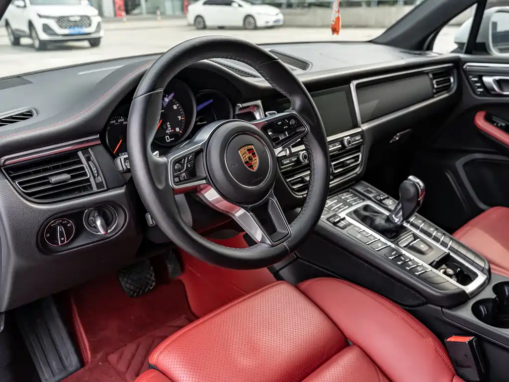 Porsche Macan 2018 — фото 9