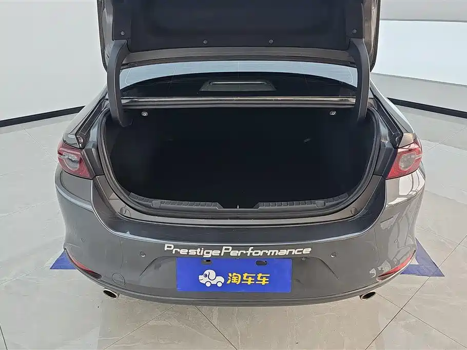 Mazda 3 Axela 2022