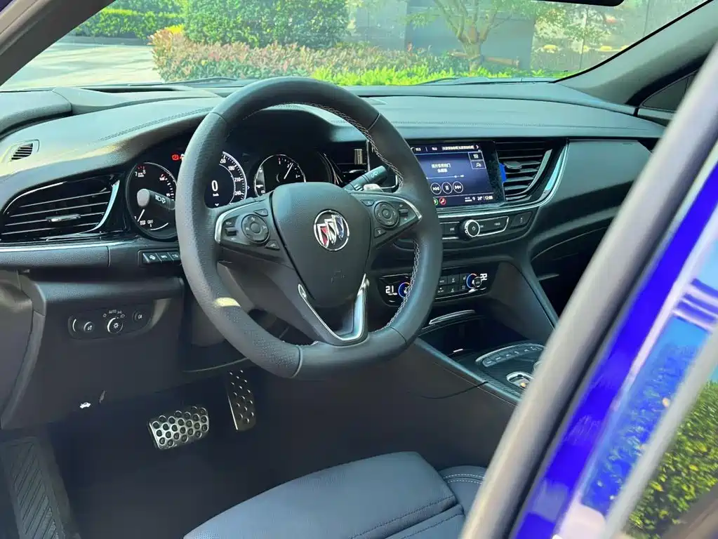 Buick Regal 2023 — фото 10