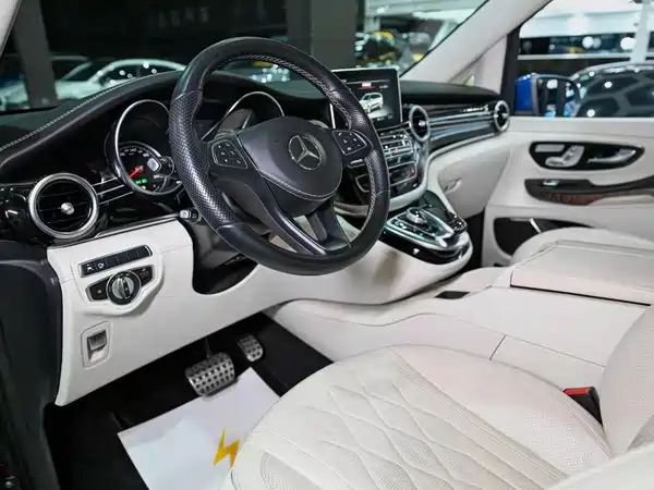 Mercedes-Benz V-Class 2020