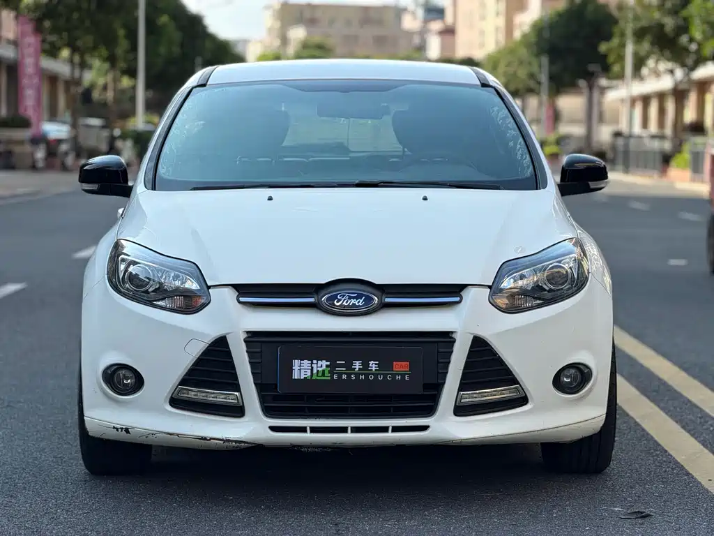 Ford Focus 2014 — фото 2