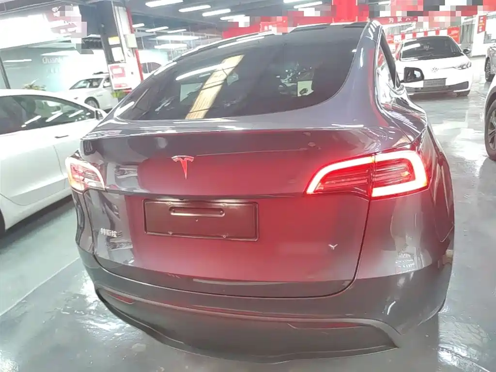 Tesla Model Y 2022 — фото 6