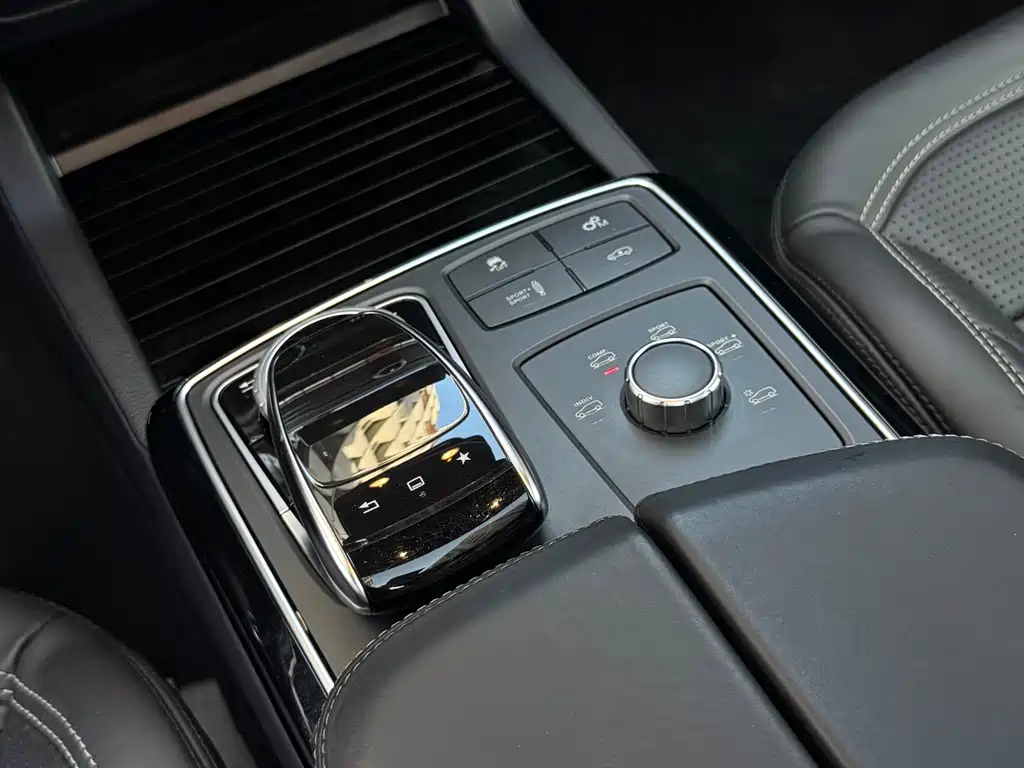 Mercedes-Benz GLE AMG 2016 — фото 18