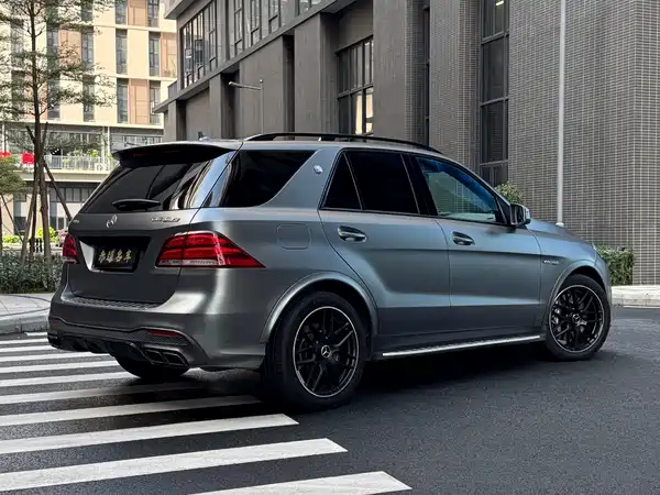 Mercedes-Benz GLE 2016
