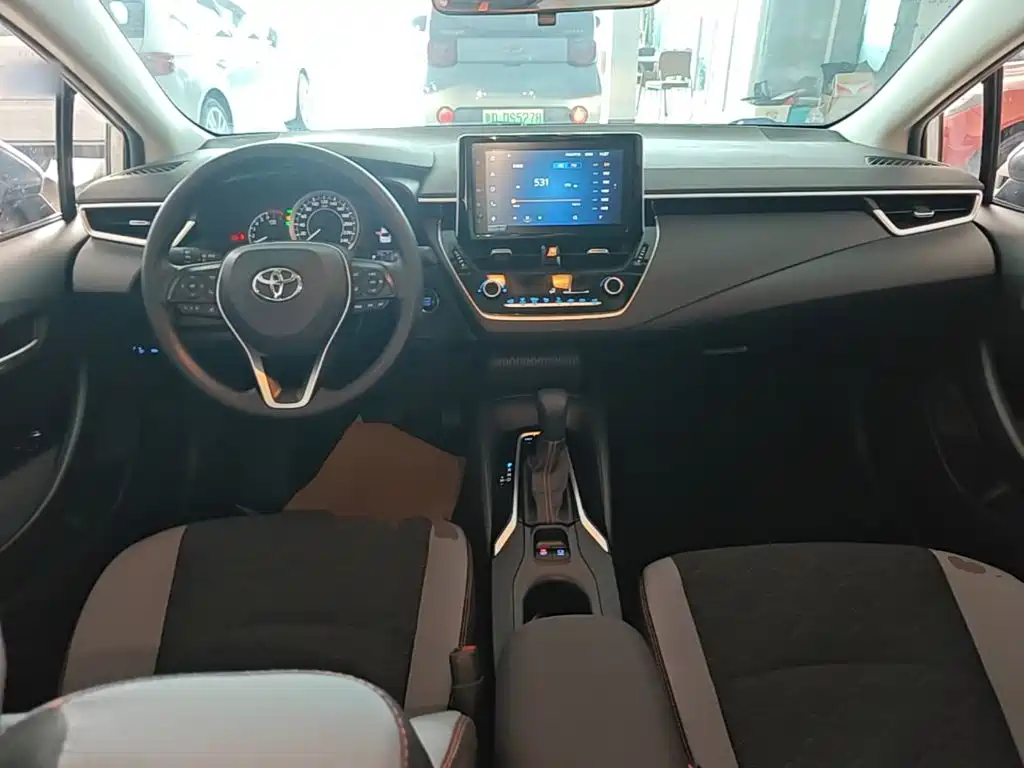 Toyota Corolla 2021 — фото 10
