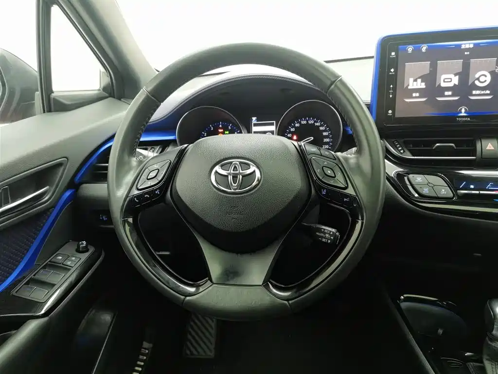 Toyota IZOA 2018 — фото 11