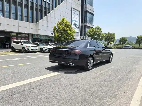 Mercedes-Benz E-Class 2023