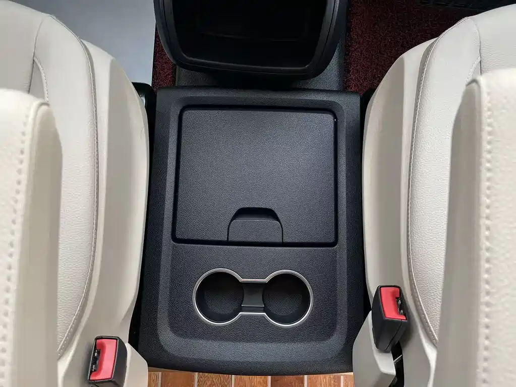 Mercedes-Benz Vito 2017 — фото 19