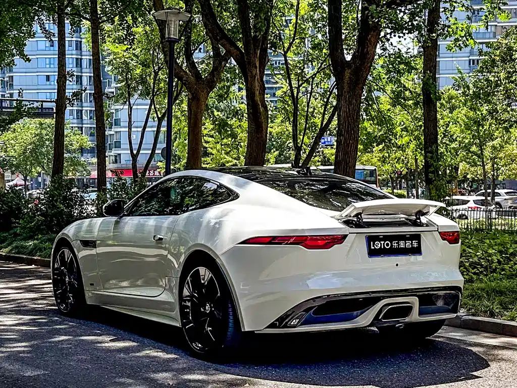 Jaguar F-TYPE 2025 — фото 4