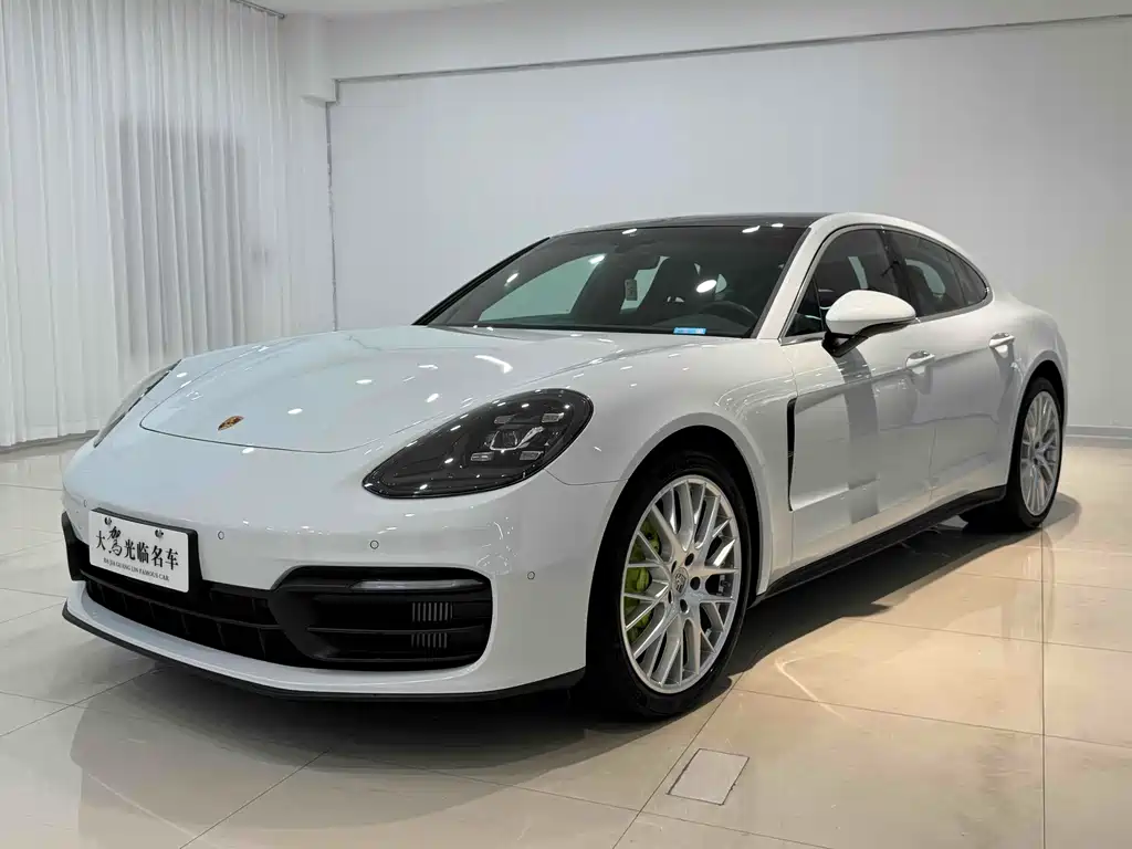 Porsche Panamera 2022