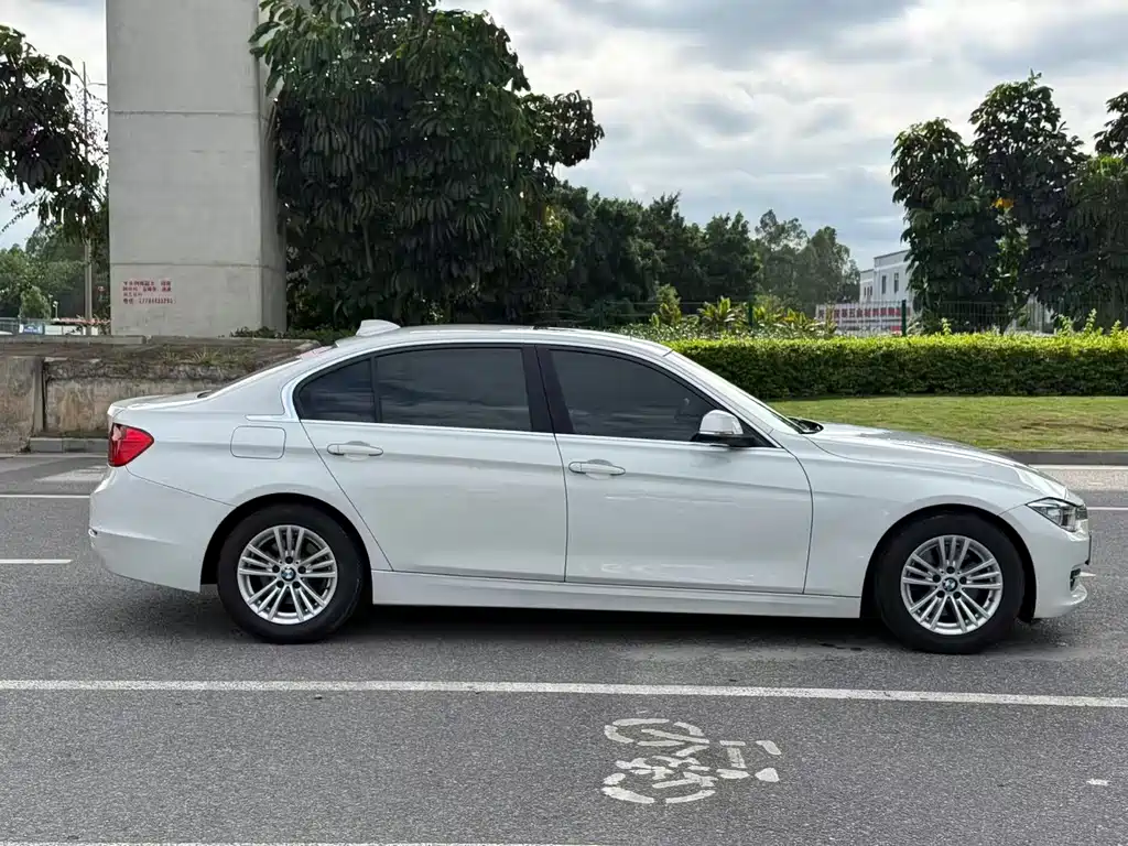 BMW 3 Series 2015 — фото 8