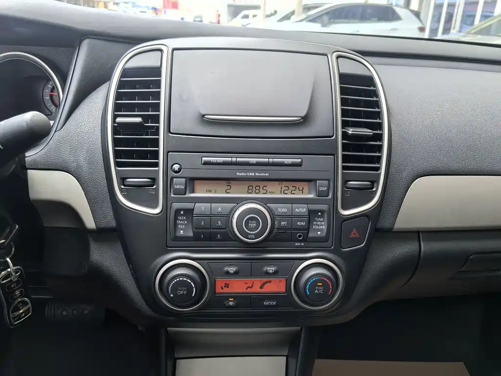 Nissan Sylphy 2016 — фото 15