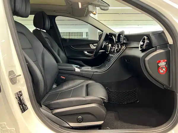 Mercedes-Benz C-Class 2020