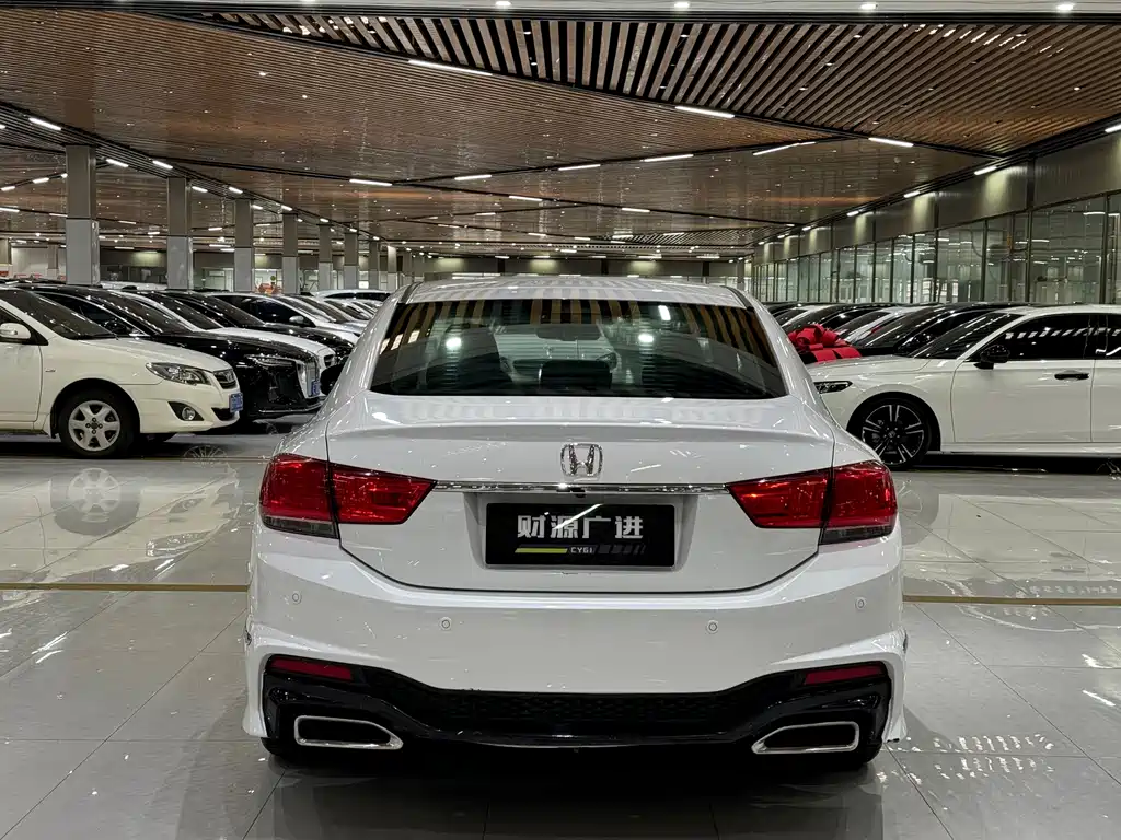 Honda Spirior 2018 — фото 12