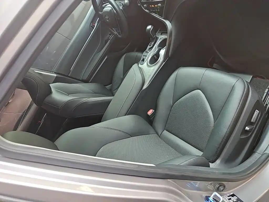 Toyota Camry 2021 — фото 25