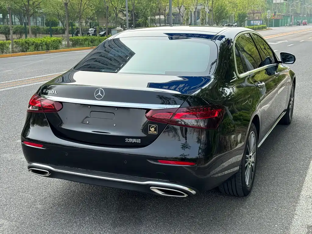 Mercedes-Benz E-Class 2021 — фото 25