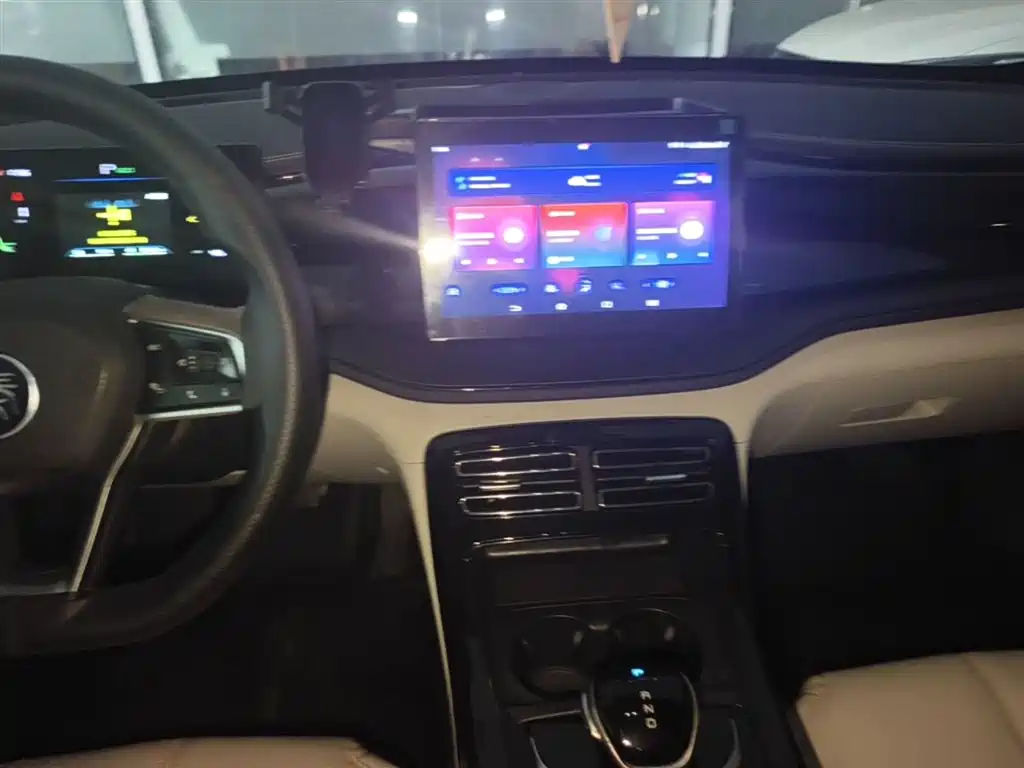 BYD Qin PLUS 2023 — фото 13