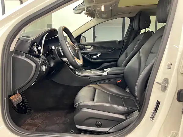 Mercedes-Benz C-Class 2020