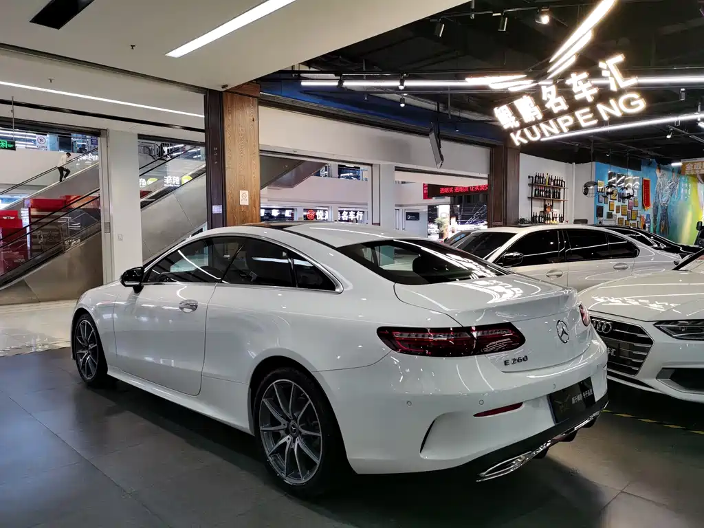 Mercedes-Benz E-Class 2025