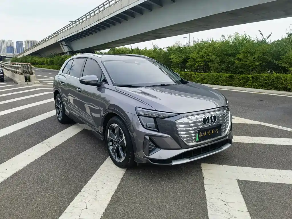 Audi Q5 e-tron 2025 — фото 3