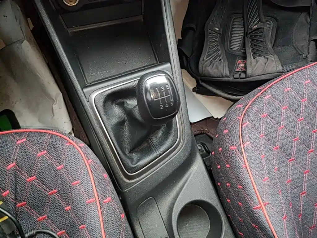 Hyundai Verna 2017 — фото 14